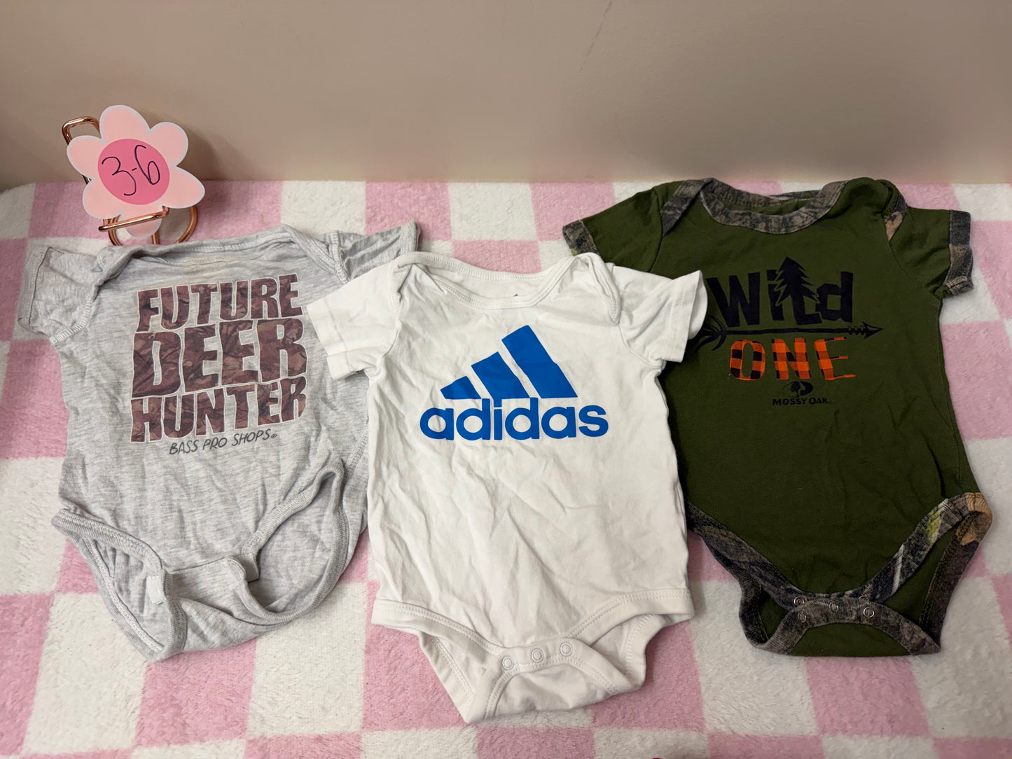 3/6m 3 onesies