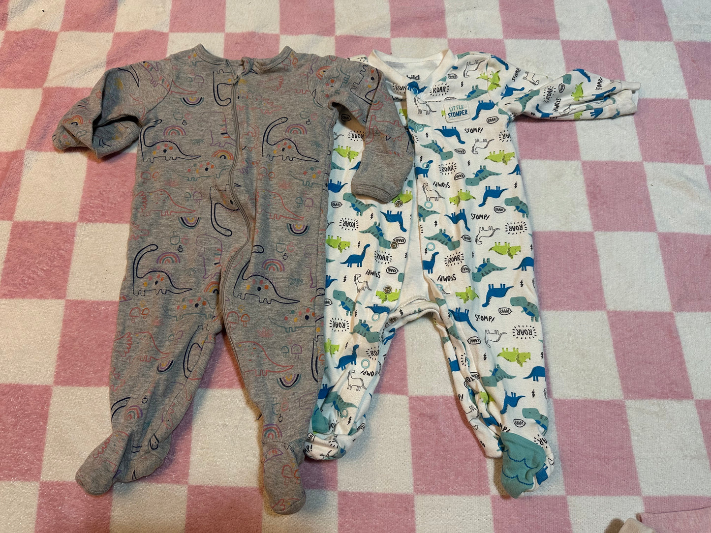 3/6m 2 dino sleepers
