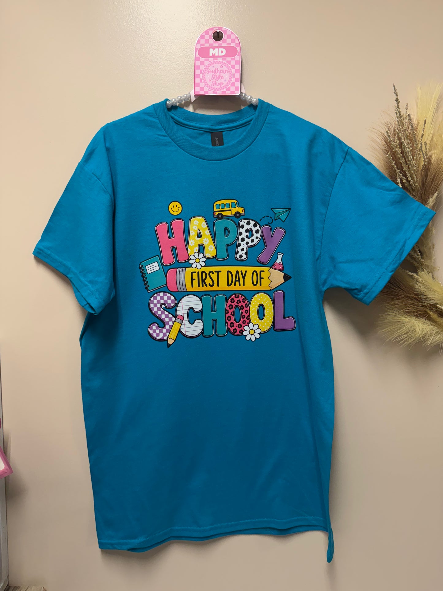 Adult medium happy first day tshirt