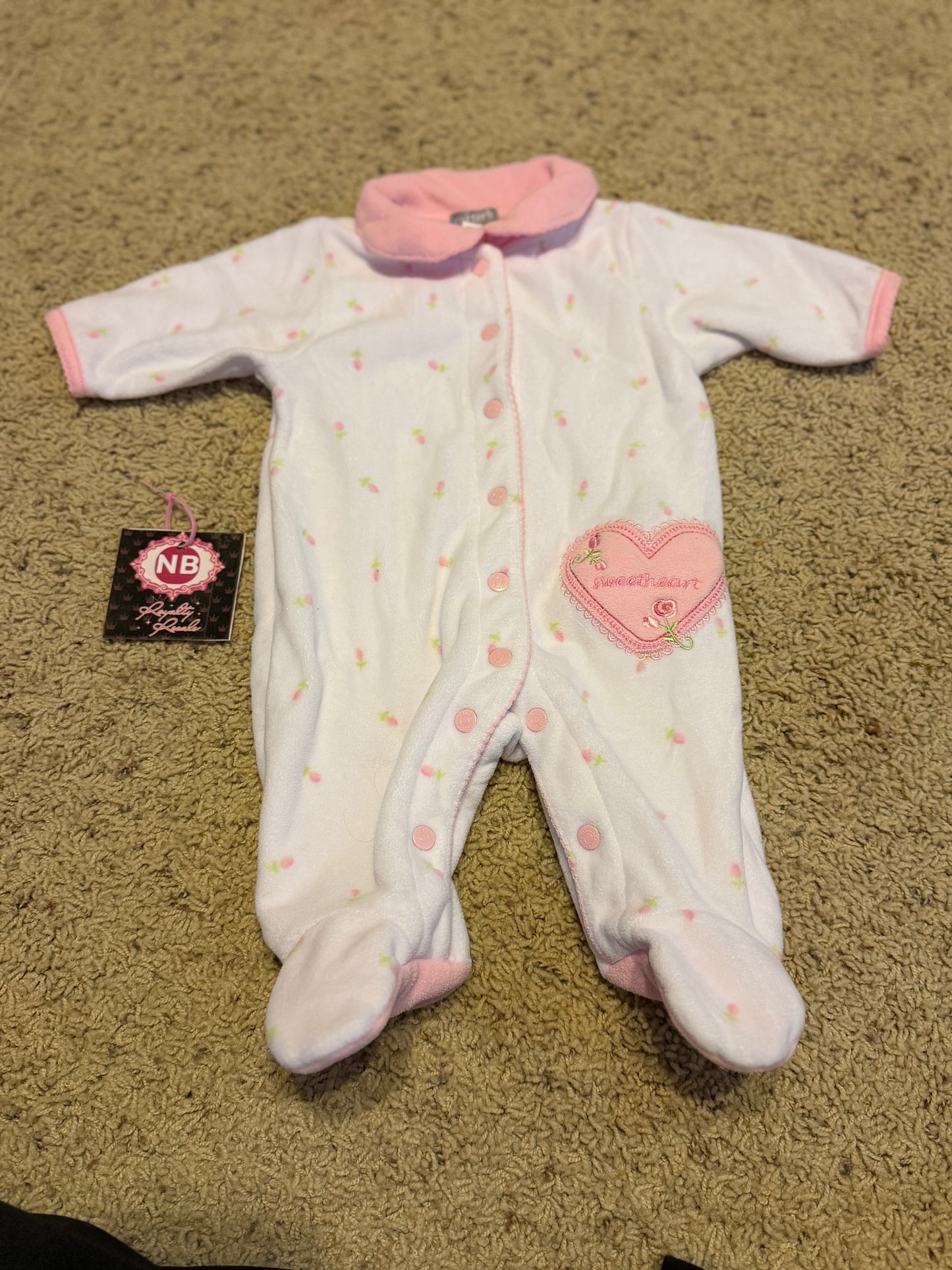 Newborn sweetheart sleeper