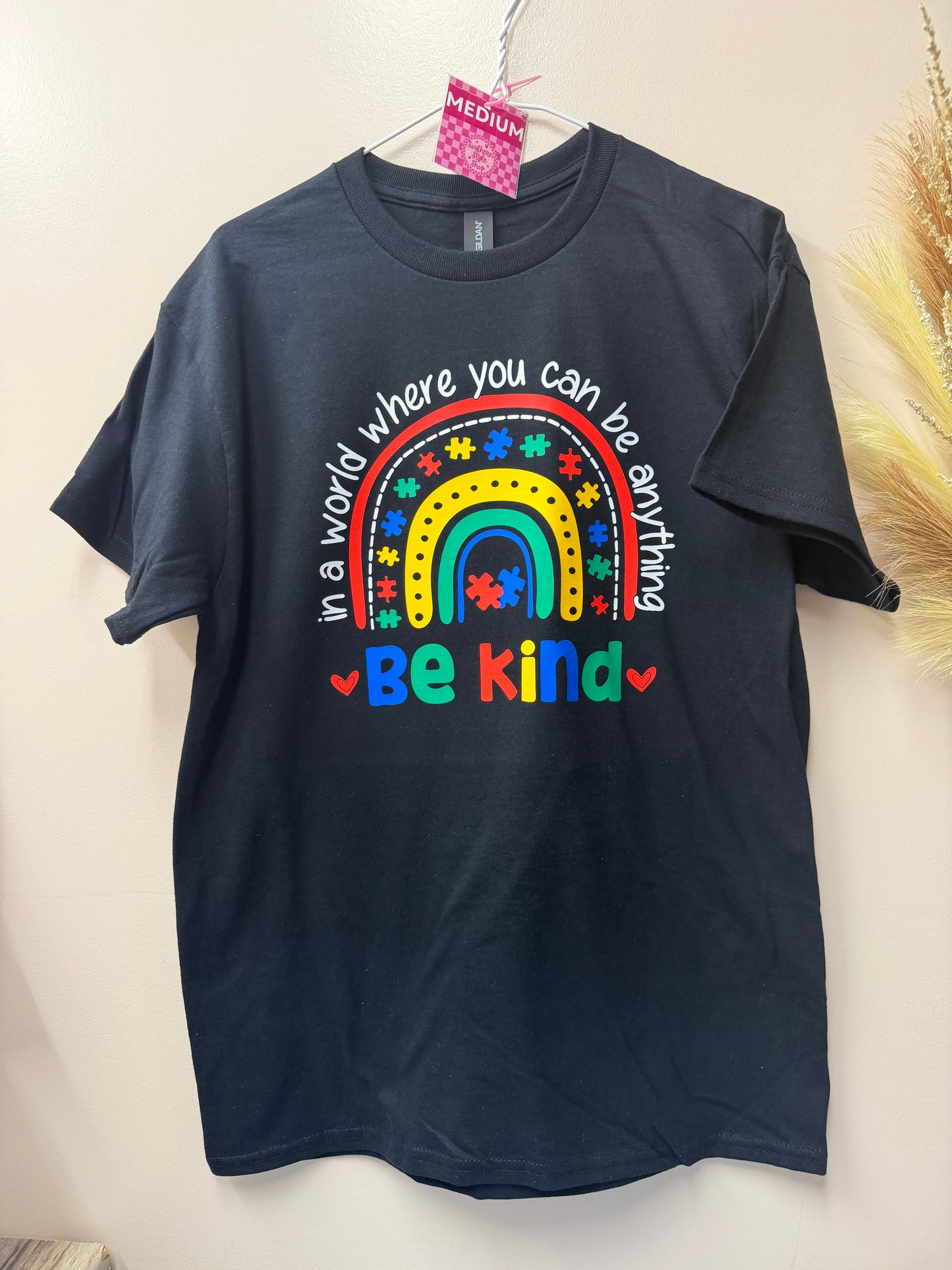 Adult Medium be kind tshirt