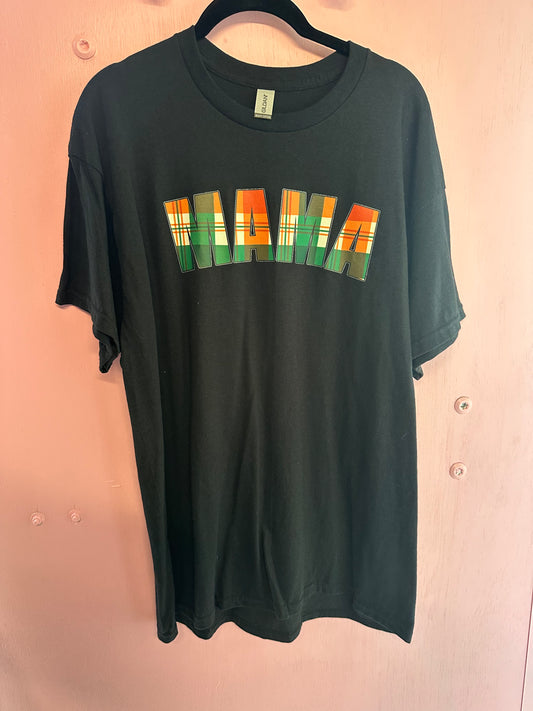 Adult large holiday mama tshirt