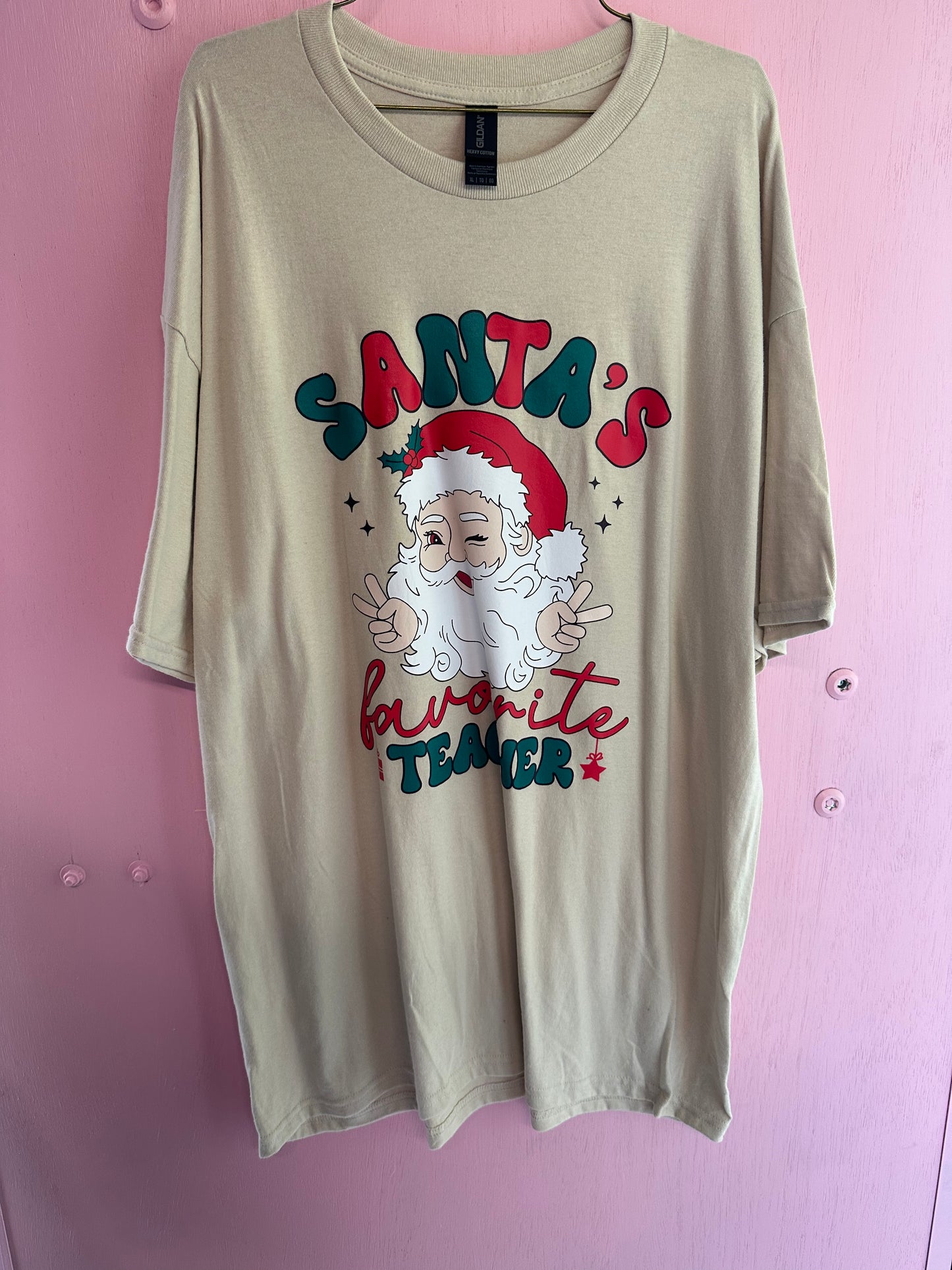 Adult xl Santa's favorite teacher tshirt