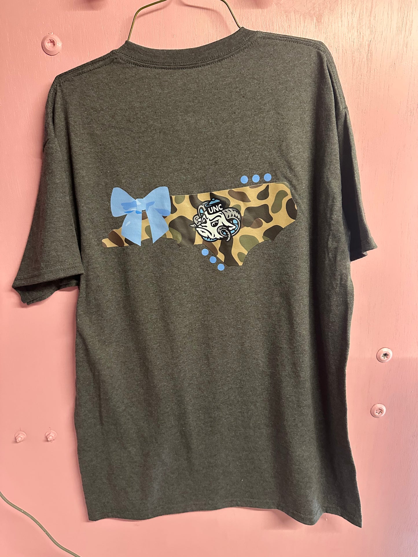 Adult small UNC tshirt
