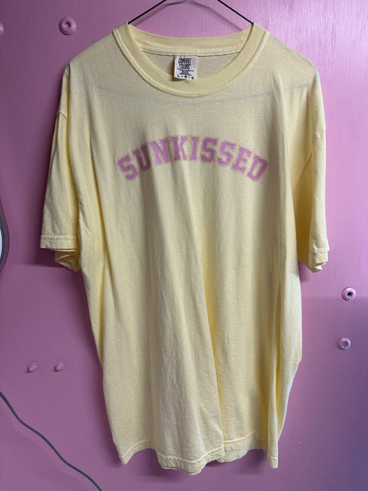 Adult large sunkissed tshirt
