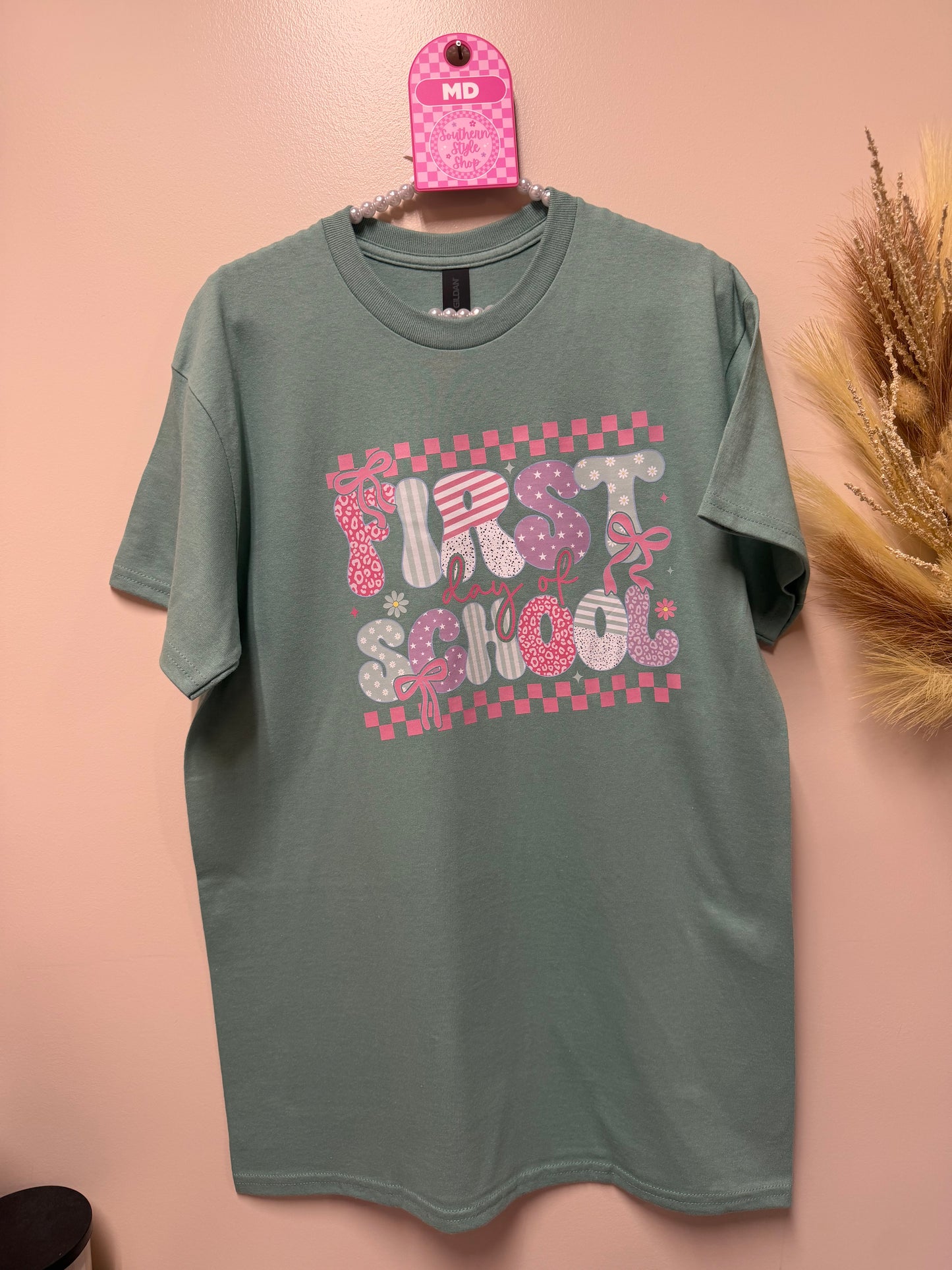 Adult medium first day tshirt