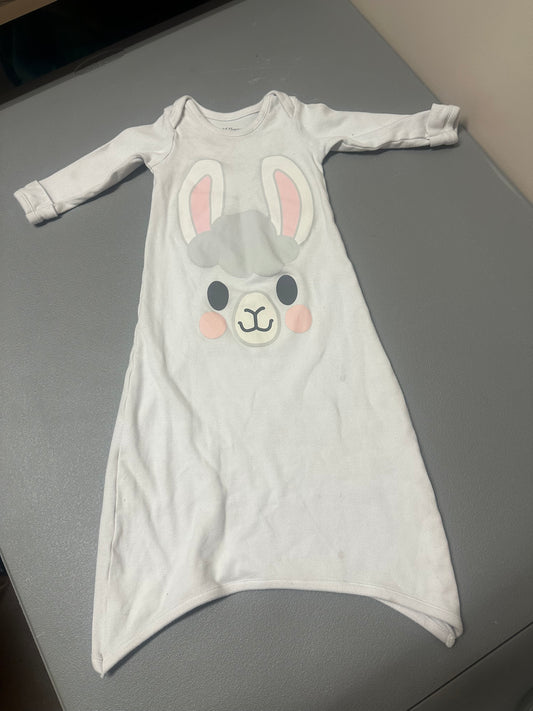 0/3m llama gown
