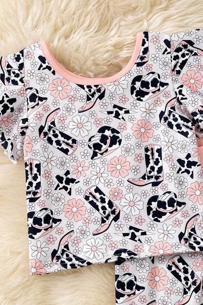 Cow printed boot & hat printed 2 piece set. OFG61000 SOL