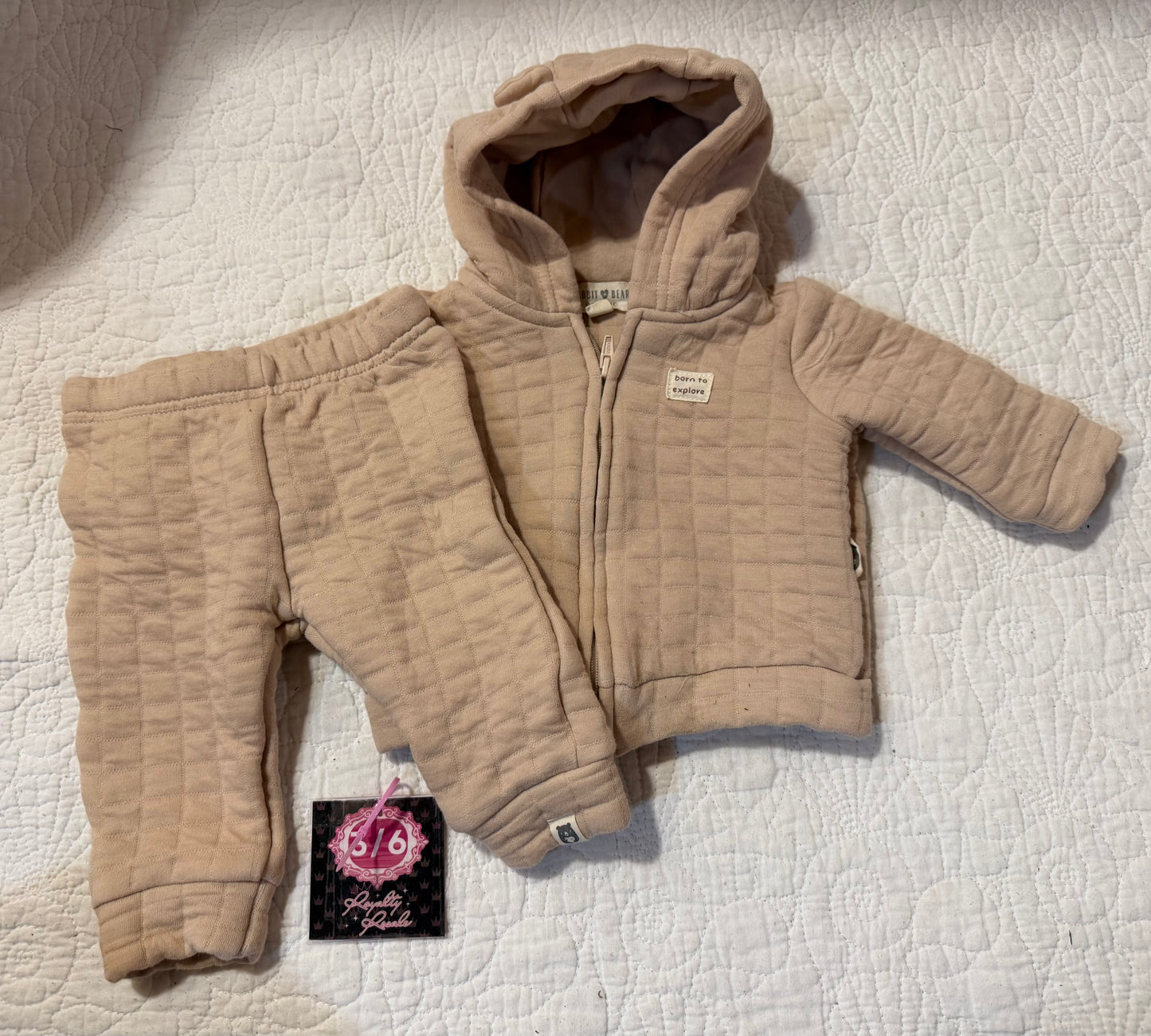 3/6m born to explore outfit