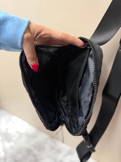 Minimalist Nylon Belt Bag – Black