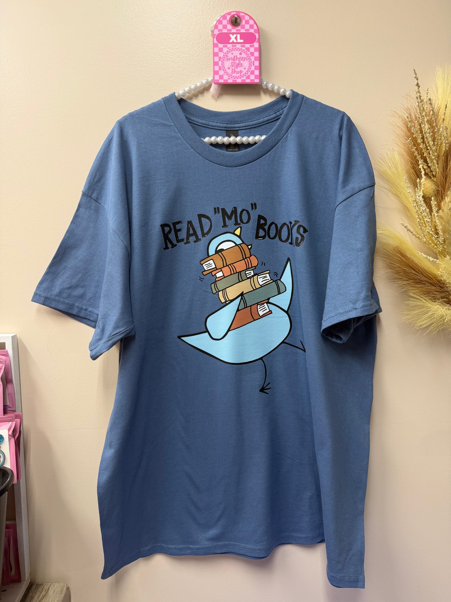 Adult XL read MO books tshirt