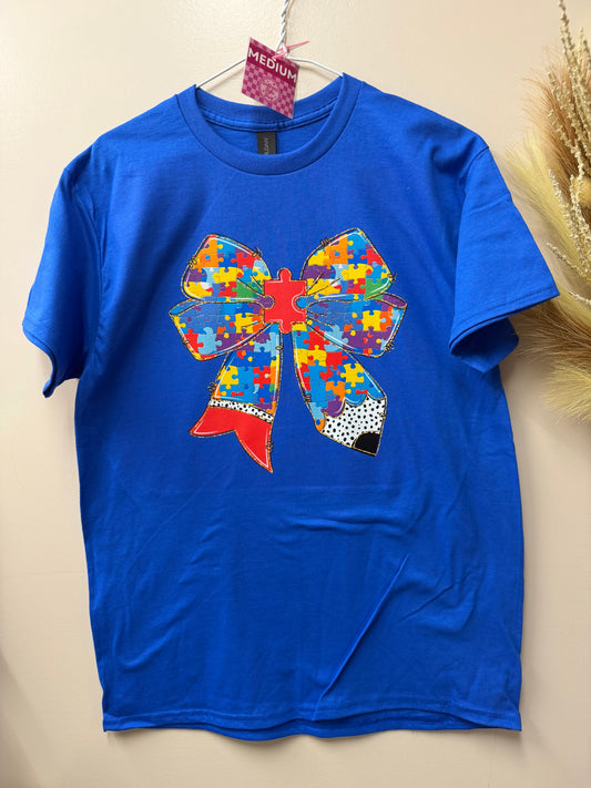 Adult Medium puzzle bow tshirt