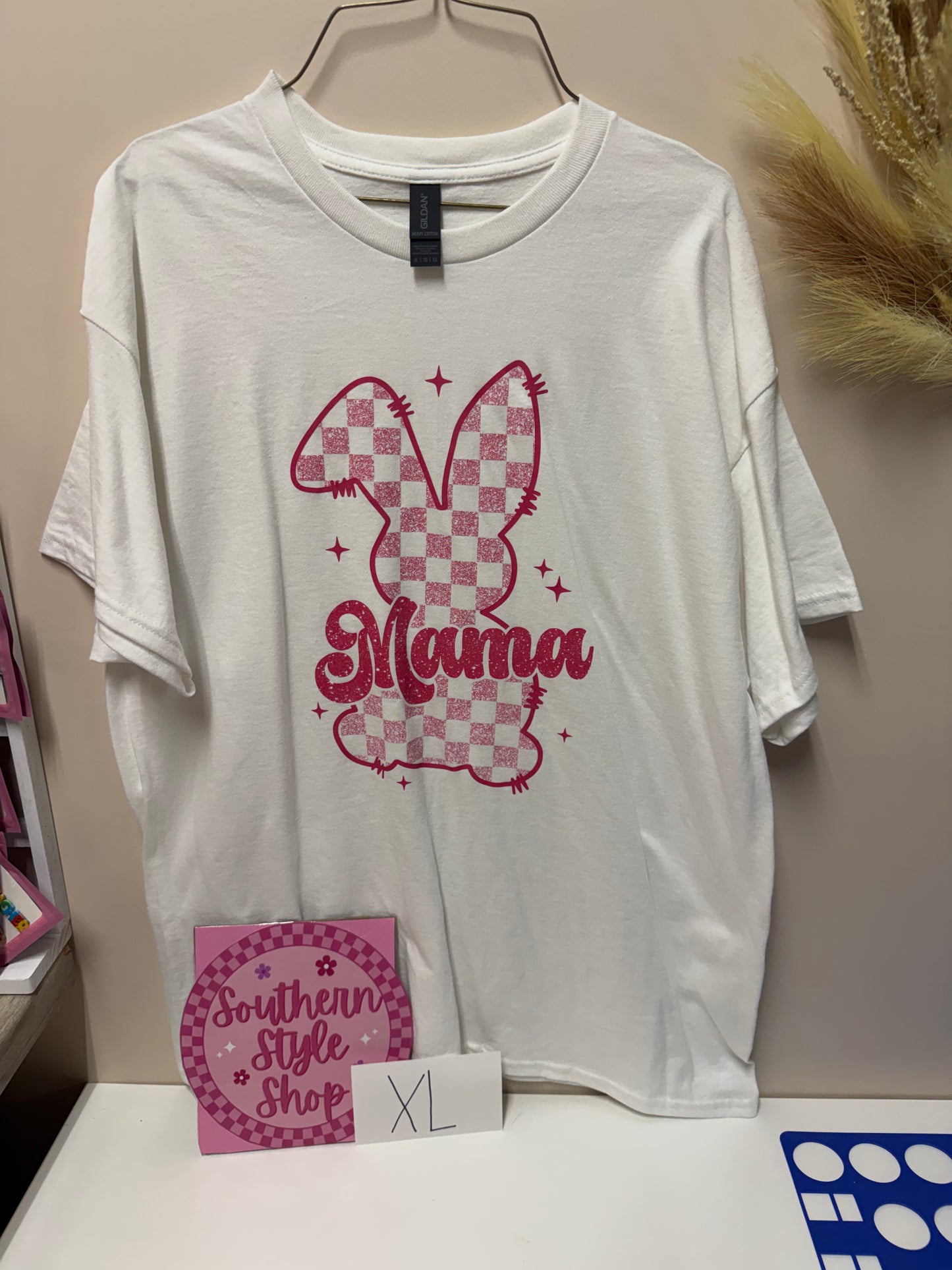 Adult xl bunny mama tshirt
