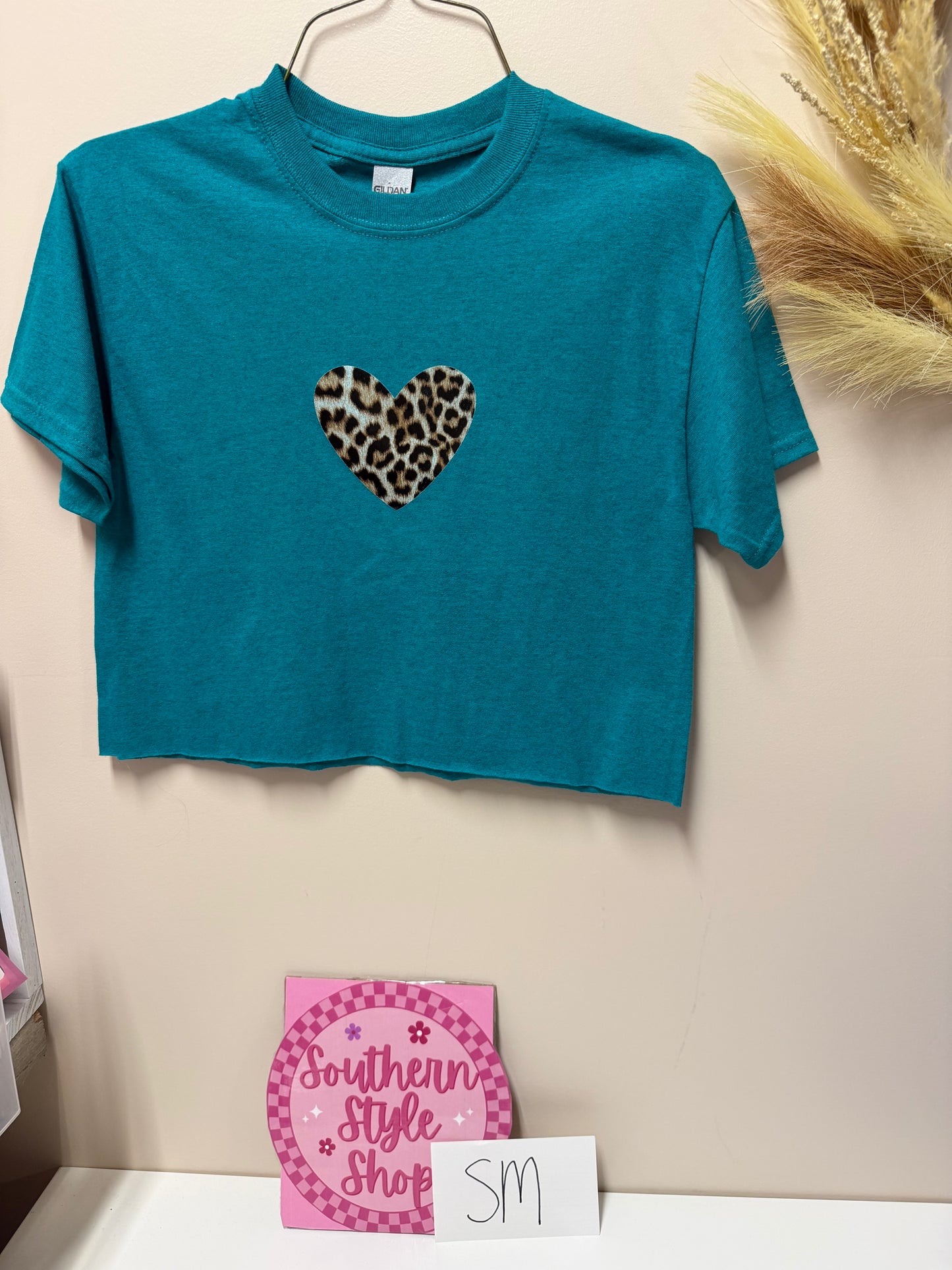 Adult small leopard heart tshirt