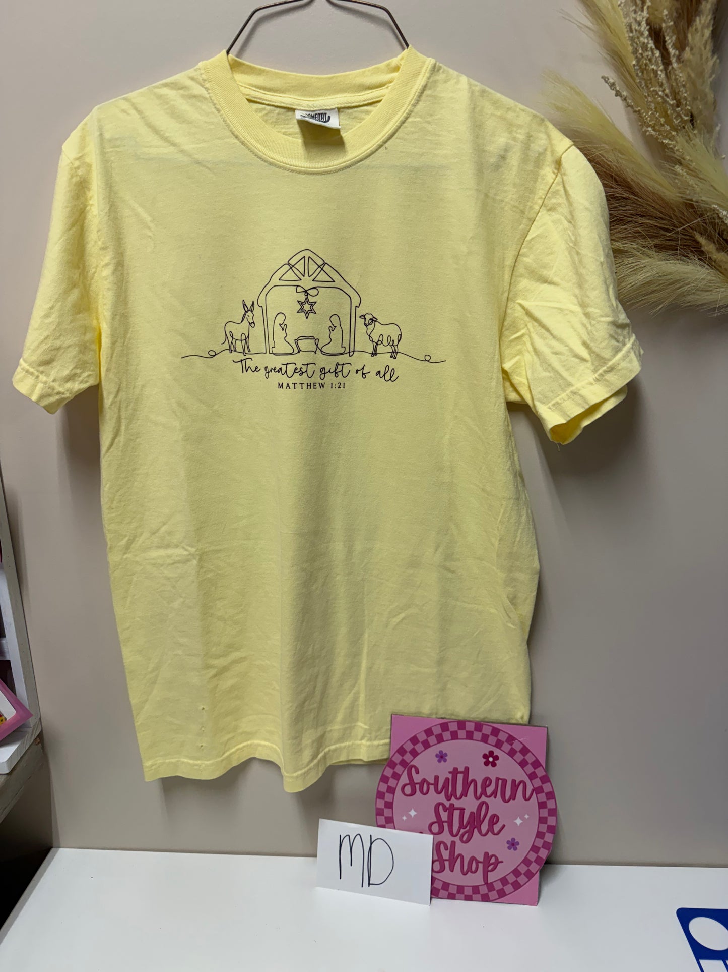 Adult medium greatest gift tshirt