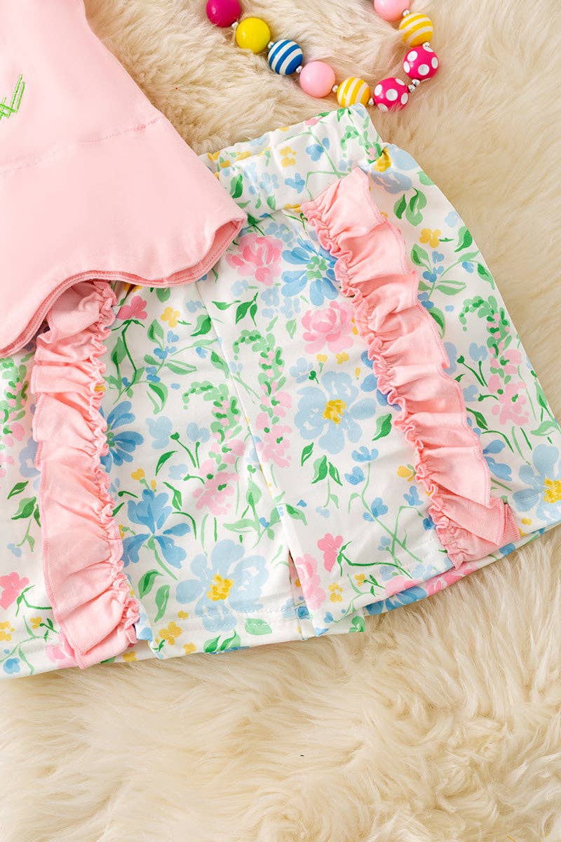 Chicken applique scalloped hem top and floral ruffle shorts. OFG50357 AMY