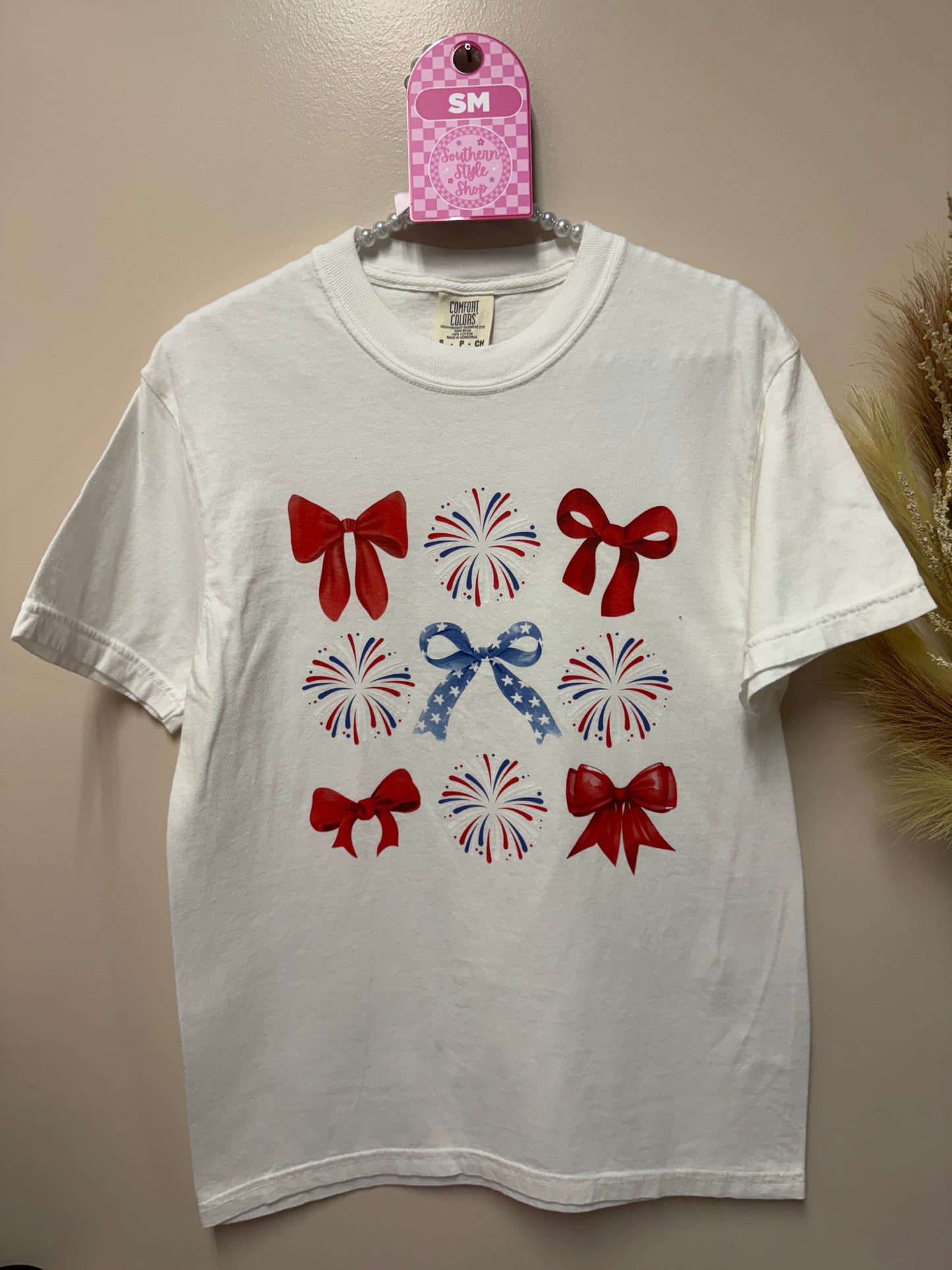 Adult Small Fireworks tshirt